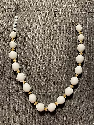 £54.34 • Buy Vintage Trifari White Oval Plastic Bead Necklace Gold Spacers Graduating 17-19 