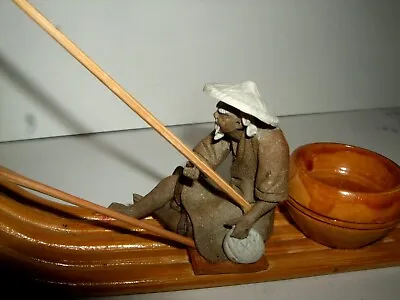 VINTAGE MINIATURE CLAY MUD MEN CHINESE MAN IN BOAT W/fishing Pole & Pot 12x2in.d • $29.95