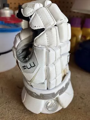 Maverik M4 13” RIGHT HAND Lacrosse Glove ***ONE GLOVE***. White And Black. CLEAN • $32