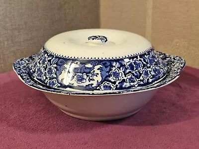 Vintage Blue & White Willow Pattern Vegetable Tureen - Made In England • £4.99