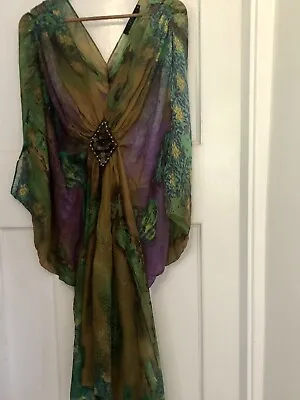 Ladies Resort Style Silk Kaftan Size 12 • $35