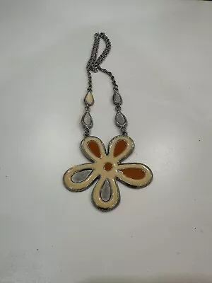 Womens Vintage Flower Shape Pendant Necklace • $2