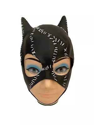 $59.99 • Buy VTG ‘92 Cat Woman Mask Batman Returns Michelle Pfeiffer Stitched WT/Black Rubber