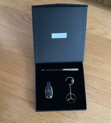 £22 • Buy Genuine Mercedes-benz Pen, Keyring & Usb Stick Gift-set 