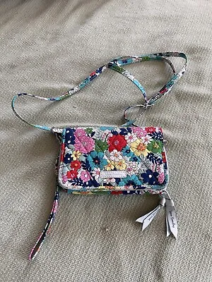 Vera Bradley RFID 3 In 1 Crossbody Far Out Floral • $16