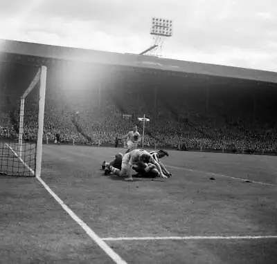 Newcastle 3-1 Man City FA Cup Final Wembley Stadium Saturday - 1955 Old Photo 8 • £5.57