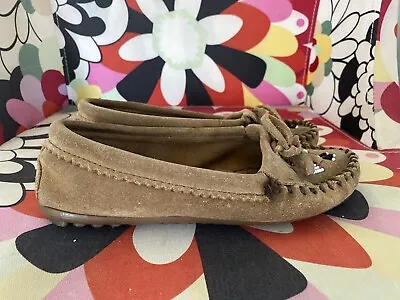 MINNETONKA 2THUNDERBIRD BEAD KILTIE SUEDE Leather MOCCASINS 6 • $44