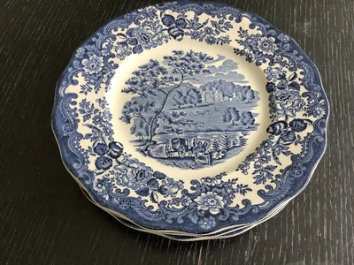 £10 • Buy Royal Worcester Avon Scenes Pallisy 8 Ins Plates X 4 
