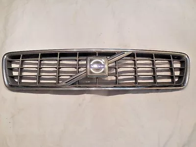  2001 2002 2003 2004 Volvo S60 OEM Front Grille Grill Assembly 9151881 • $39.95