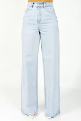 High Waisted Wide Leg Mom Jeans Size 9 Light Wash Denim Jeans • $29.95