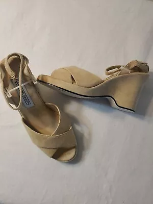 $32 • Buy Amanda Smith Shoes Wedge Sandals  Suede Finish Womens 9M
