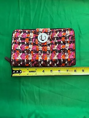 EUC Vera Bradley Georgia Turn Lock Wallet • Magenta Pink.  Houndstooth Tweed. K1 • $12