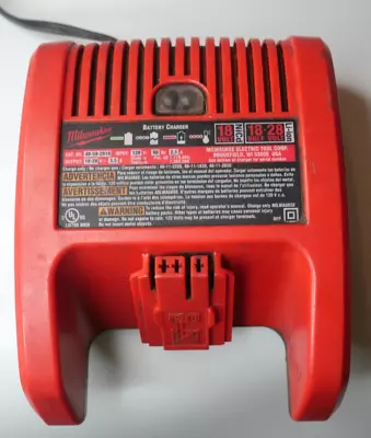 Milwaukee M18/28 Volt Li-ion 18 Volt NiCd Battery Charger 48-59-2818 • $38.99