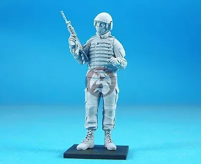 Legend 1/35 Modern US Army AFV Crew Soldier No.2 [Resin Figure Model Kit] LF0126 • $13.81