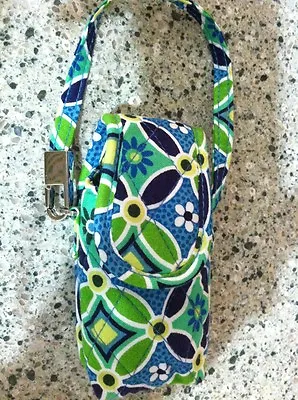 Retired Vera Bradley Daisy Daisy Cell Phone Case • $24