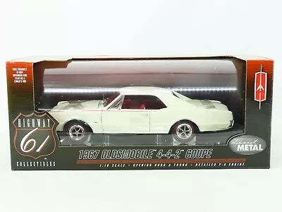 1:18 Scale Ertl Highway 61 #50105 Die-Cast 1967 Oldsmobile 4-4-2 Coupe - White • $119.95