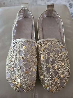 Mesh And Gold Ladies Flat Loafers NEW Size 7 • $12.95