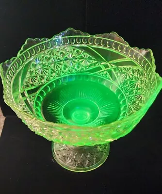 EAPG  Richards & Hartley Vasline Uranium Glass Daisy & Button W/Crossbars Bowl • $42.41