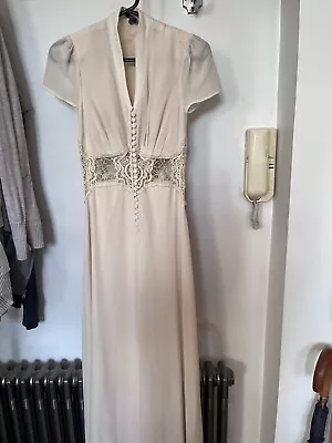 Jarlo Ivory Maxi Dress • £10