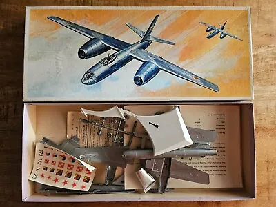 Vintage 70s Plasticart Ilyushin Il-28 1:100 Scale Russian Beagle Jet Bomber Kit • $28.99