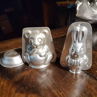 Vintage 1974 Wilton 518-284 Aluminum Bunny Rabbit Mold Chocolate Cake 2-Piece • $15.35