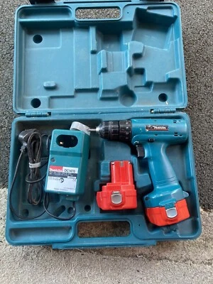 £15 • Buy Working Vintage Makita Drill 6227d, Comes With Case, 2 Batteries And Charger.
