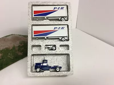 Winross Ford P.I.E. With Dbl. Van Trailers. New In Box • $55