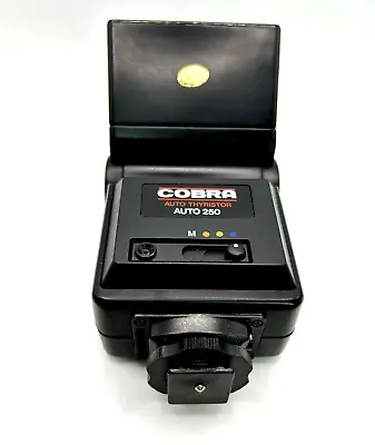 Cobra Auto 250 Thyristor Flash- Compatible With Olympus OM 10/20/30 Range • £12.99