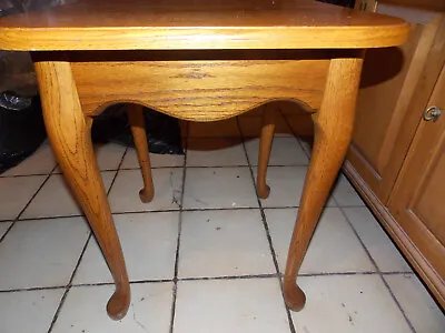 Solid Oak End Table / Side Table  (ET418) • $269.10