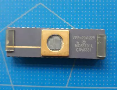 MC68701L Motorola 8-bit MCU With EPROM DIP40 Gold Plated • $47.50