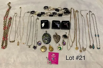 Vintage To Now Jewelry Lot Necklaces And Misc • $22.50