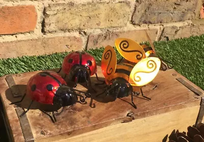 2 Ladybird Bee Garden Lawn Fence Wall Art Ornament Metal Gift Present Outdoor  • £8