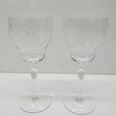 Pair Of Unbranded Glass Transparent Floral Stemmed Wine Glasses 3 X 3 X 8in • $9.99