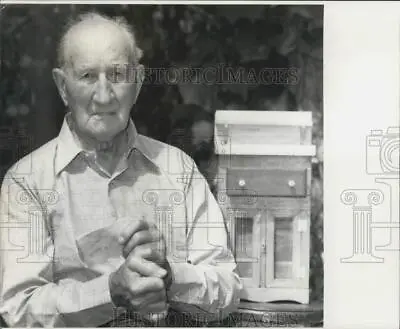 1974 Press Photo Yurutich Sanding High Chair Marble Topped Washstand At Right • $10