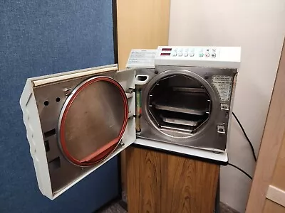 Autoclave - Midmark M11 • $1500