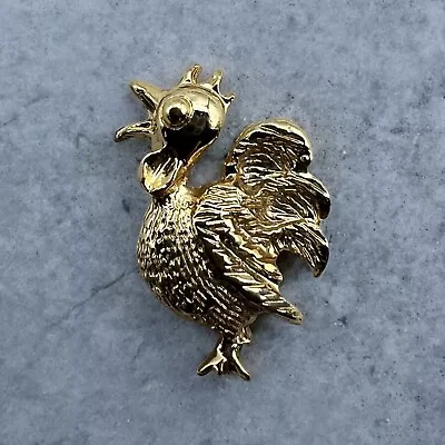 CHICKEN COUNTRY FARM ROOSTER Vintage Gold Tone Metal Lapel PIN FIGURE Figurine • $9