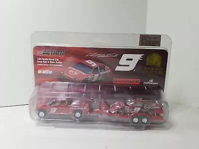Kasey Kahne 1:64 Scale Stock Car Crew Cab & Open Trailer 2004 Refresh - Limited • $33.29