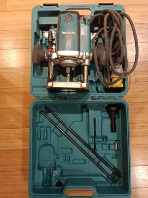 £150 • Buy Makita Router 110v 1/2 RP2301FC