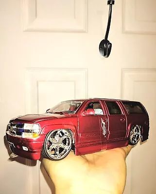 Jada Toy Dub City 1:24 Scale 2000 Chevrolet Suburban Model Red Diecast Loose • $50