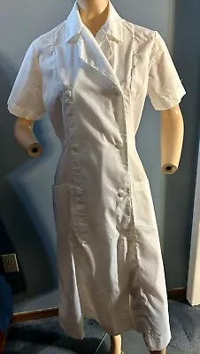 Vintage 1950s/60s White S/S Nurse Uniform Bust 40” Half Belt At Back Button Up • $7.36