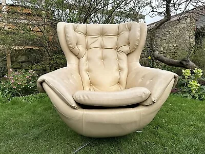 Vintage Retro Cream Leather Swivel Rocking Arm Egg Chair.  1970’s Mid Century • £350