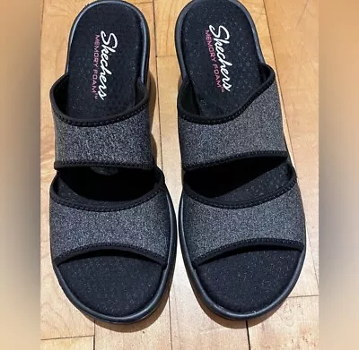 Skechers Memory Foam 9 Gray / Black Sandals  • $19