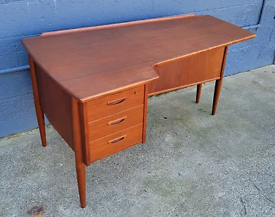 Teak Boomerang Desk By Goran Strand For Lelangs Möbelfabrik Sweden 1960s • $3850