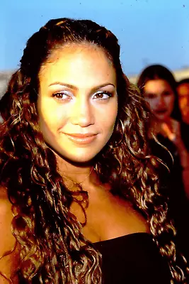 JENNIFER LOPEZ - MTV MOVIE AWARDS - 1999 - 35mm • $19.99