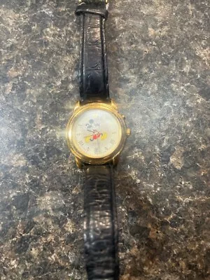 SEIKO Wristwatch MICKEY MOUSE WATCH (QUI000908) • $39.99