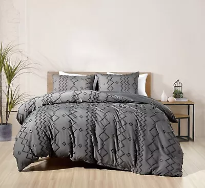 Bibb Home 2000 Series 3-Piece Tufted Clipped Duvet Cover Set • $36.99