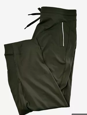 32 Degrees Heat Men’s Performance Reflective Jogger Green XL  Zippered Pocket ￼ • $18.48