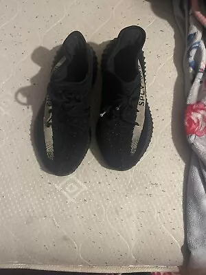 Size 6 - Adidas Yeezy Boost 350 V2 Low Oreo • £70