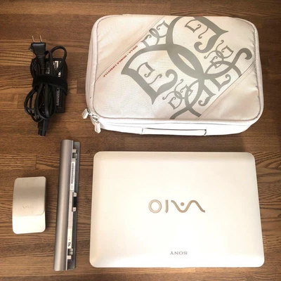 $167 • Buy SONY VAIO W VPCW119XJ/W White Windows10 Mini-notebook PC