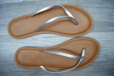 Mossimo Women's Sandals Size 8 Bone And Silver Flip Flops • $8